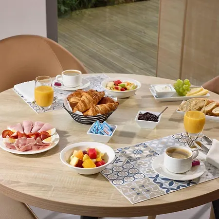Quality Aparthotel 3*